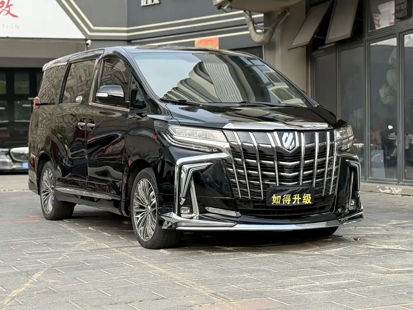 Toyota Alphard 2011 3.5L Luxury Edition фото 3