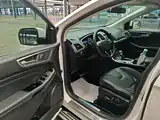Фото 16 - Ford Edge