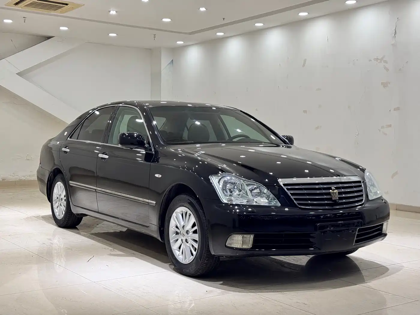 Toyota Crown 2007 2.5L Royal Leather Edition фото 3