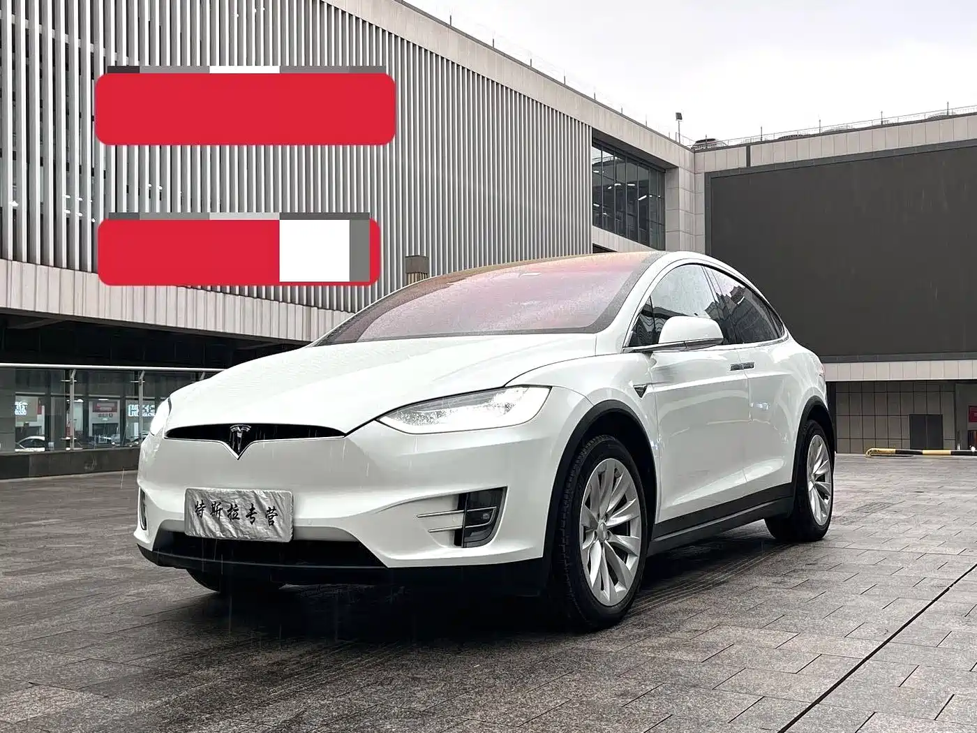 TESLA MODEL X