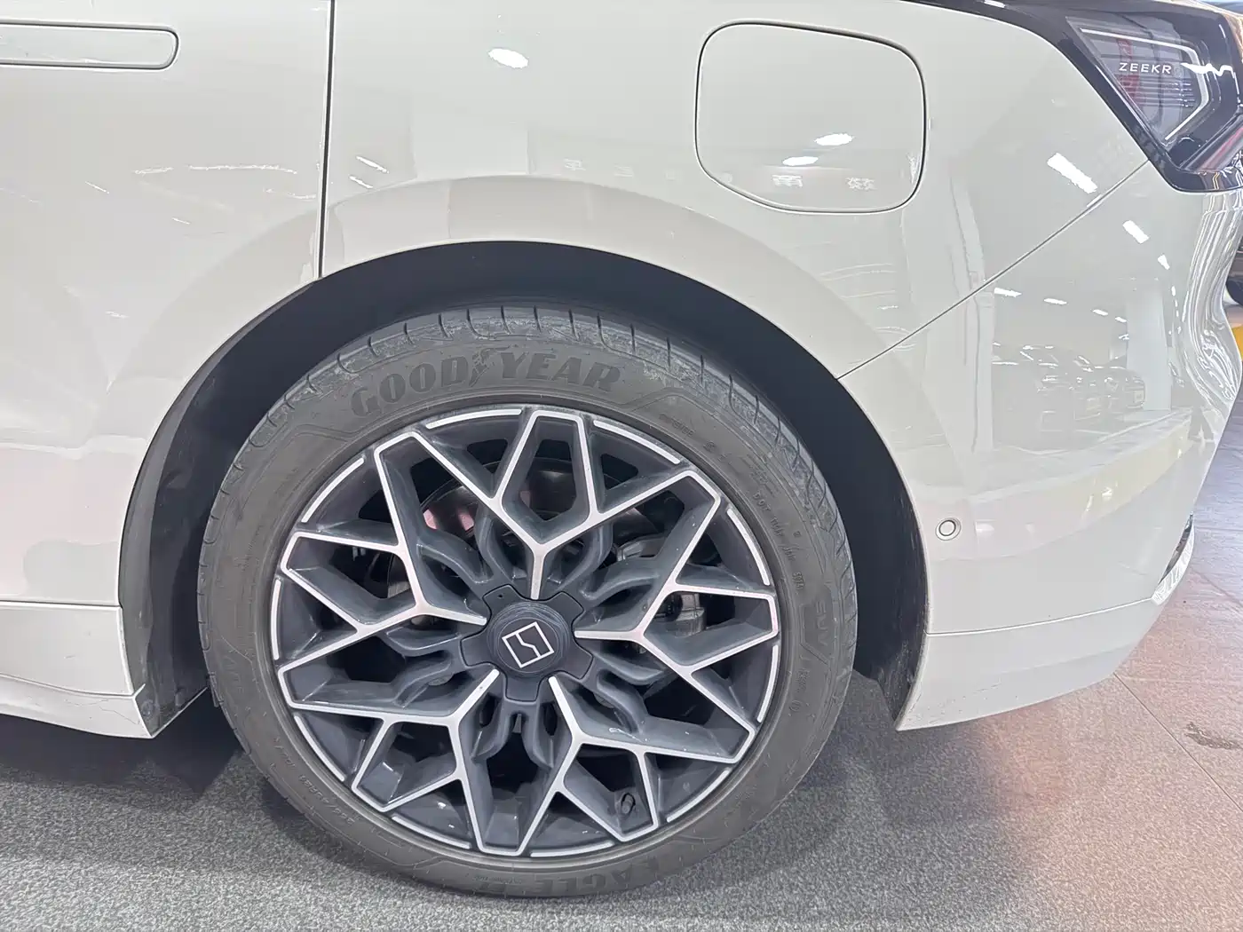 ZEEKR EXTREME KRYPTON 001