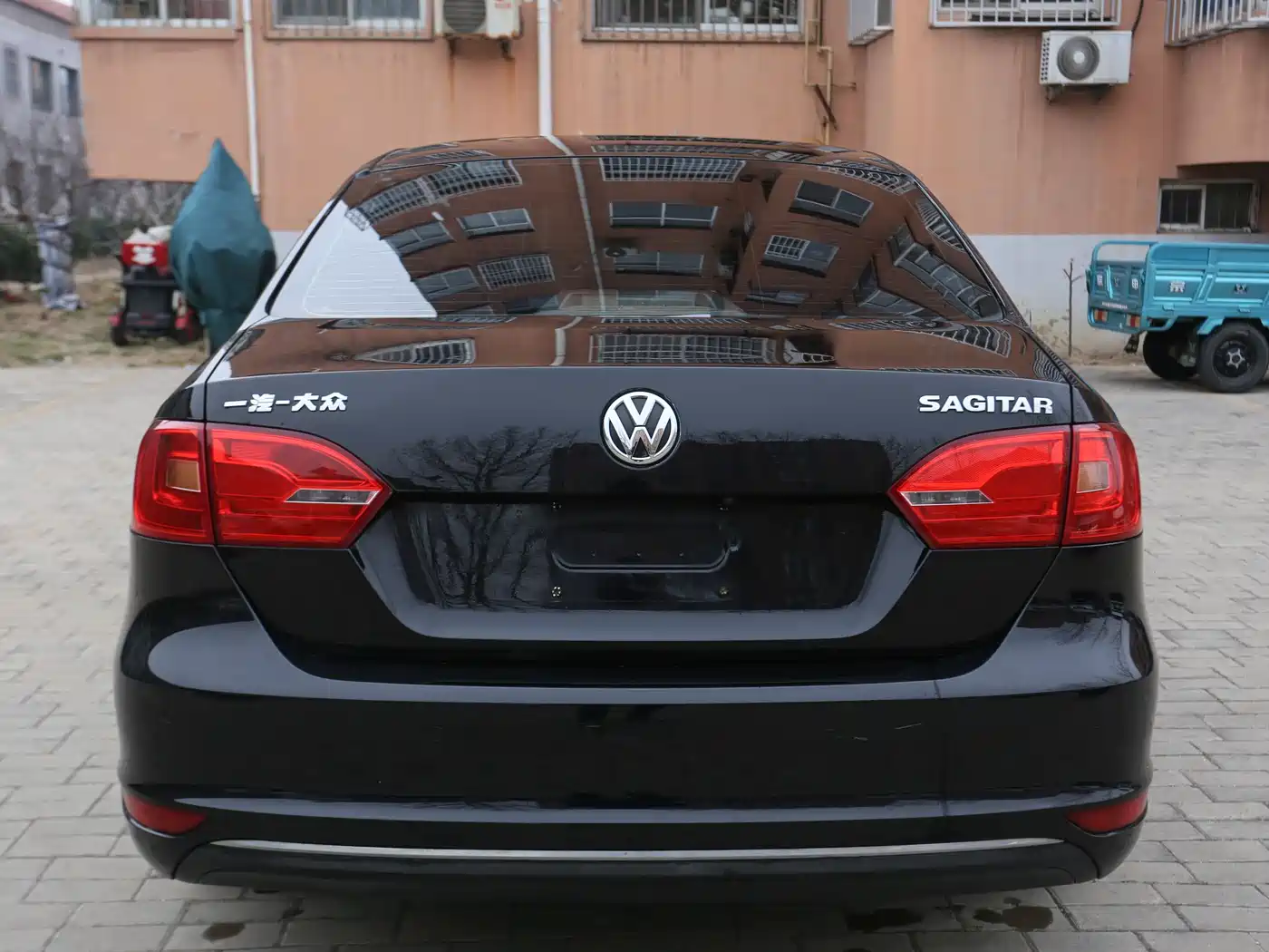 Volkswagen Sagitar 2015 1.6L Manual Comfort фото 4