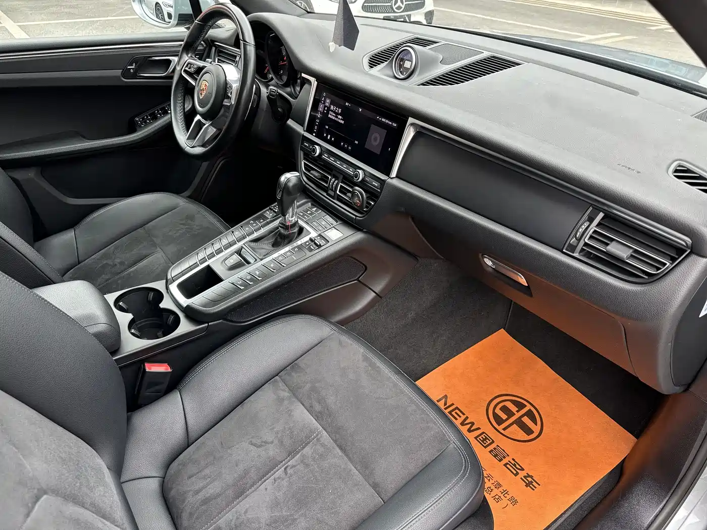 Porsche Macan 2018 Macan 2.0T фото 10