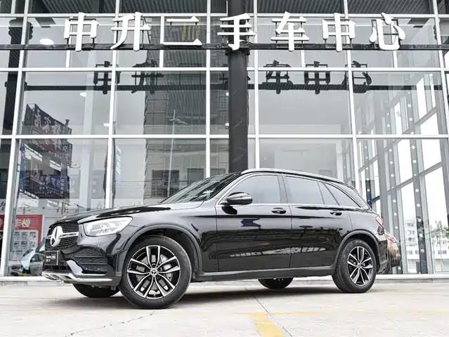 MERCEDES-BENZ GLC