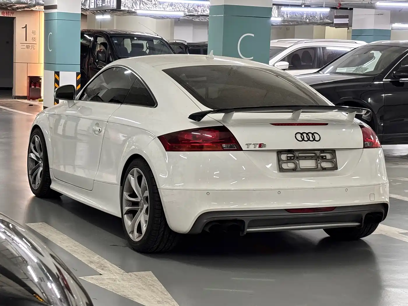 Audi TTS 2011 Model TTS Coupe 2.0TFSI quattro фото 5