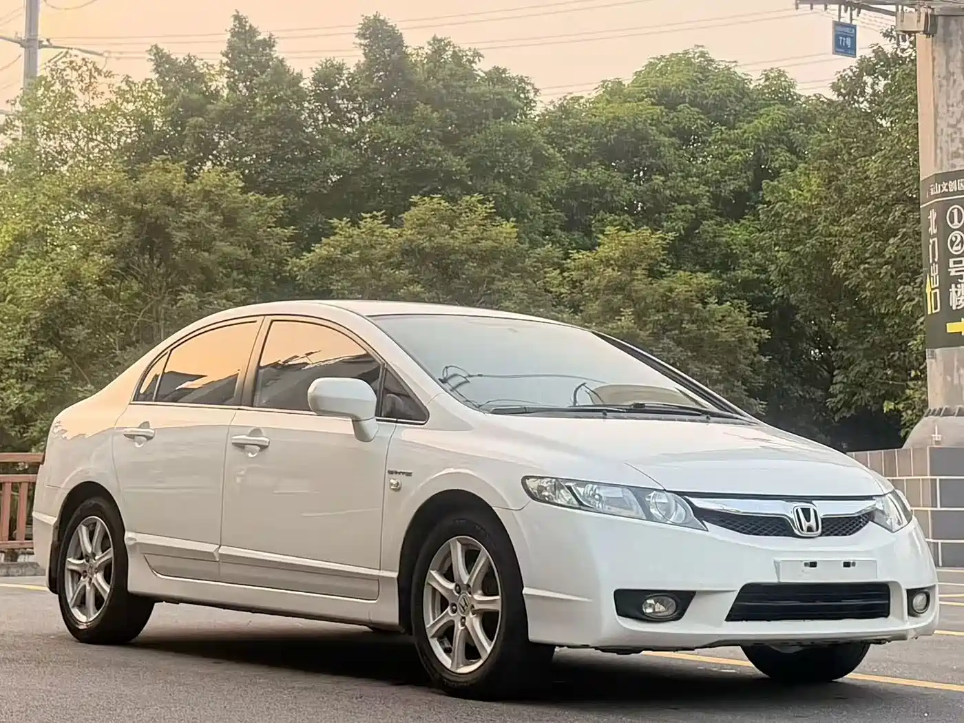 Фото 3 - Honda Civic