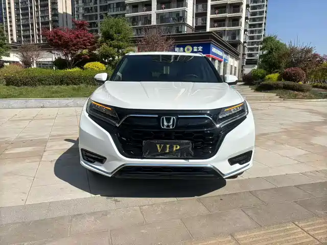 HONDA UR V