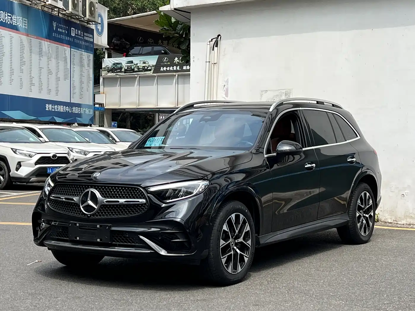 Mercedes-Benz GLC 2024 GLC 260 L 4MATIC Luxury 5-seater фото 10