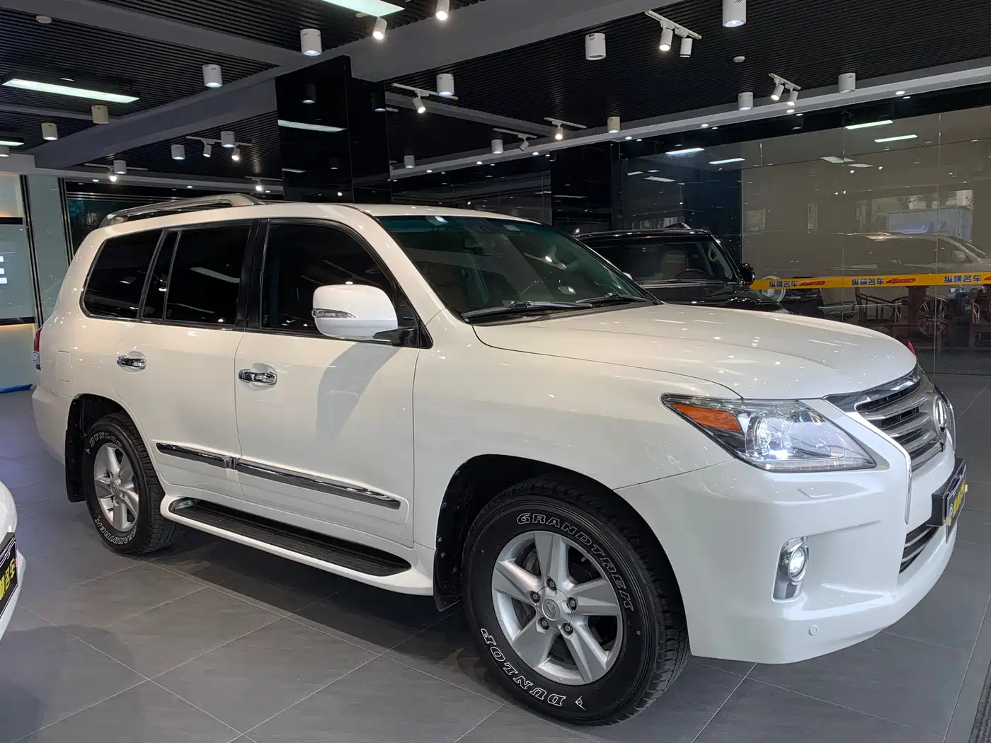 Lexus LX 2013 570 фото 3