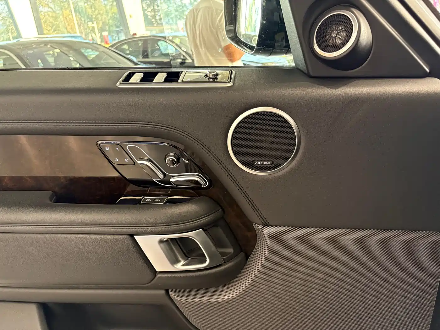 Land Rover Range Rover 2022 2021 3.0 L6 Golden Age Edition