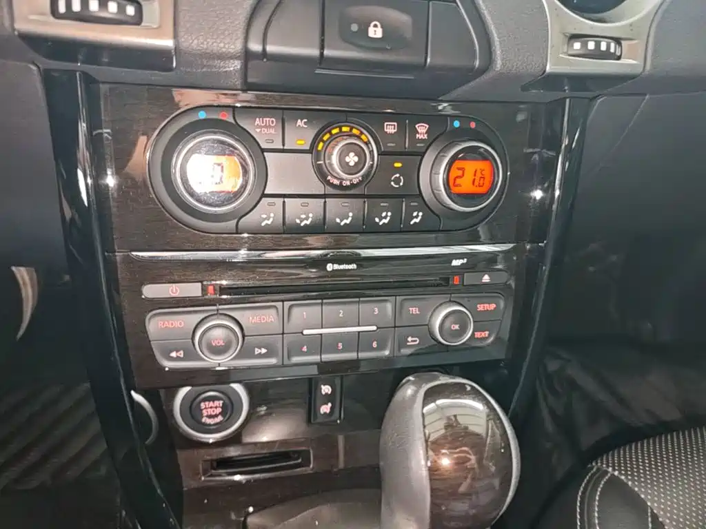 Renault Koleos (Import) 2015 2015 2.0L 2WD Comfort