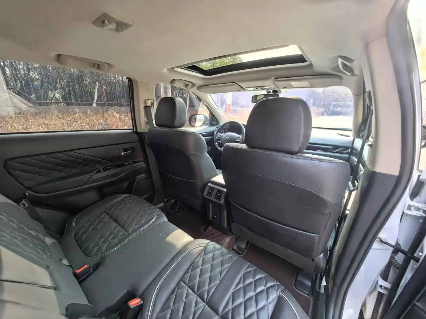 Mitsubishi Outlander 2021 2.4L 4WD Yaodong Edition 5-seater фото 22