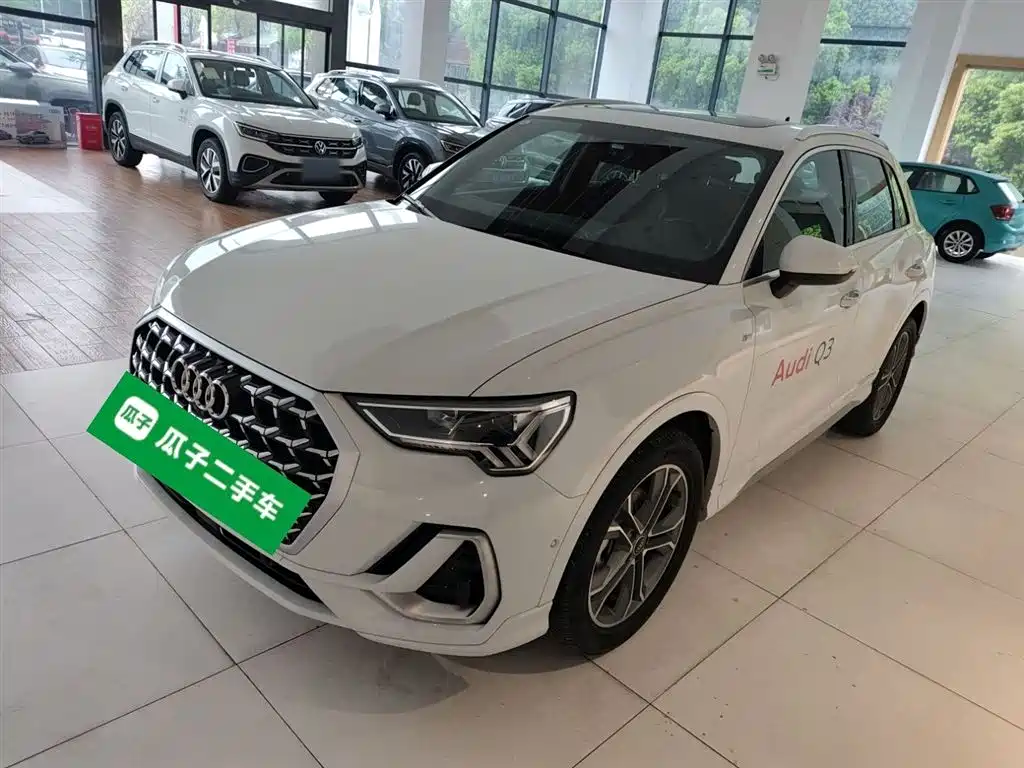 Audi Q3 2024 40 TFSI Fashion Sport