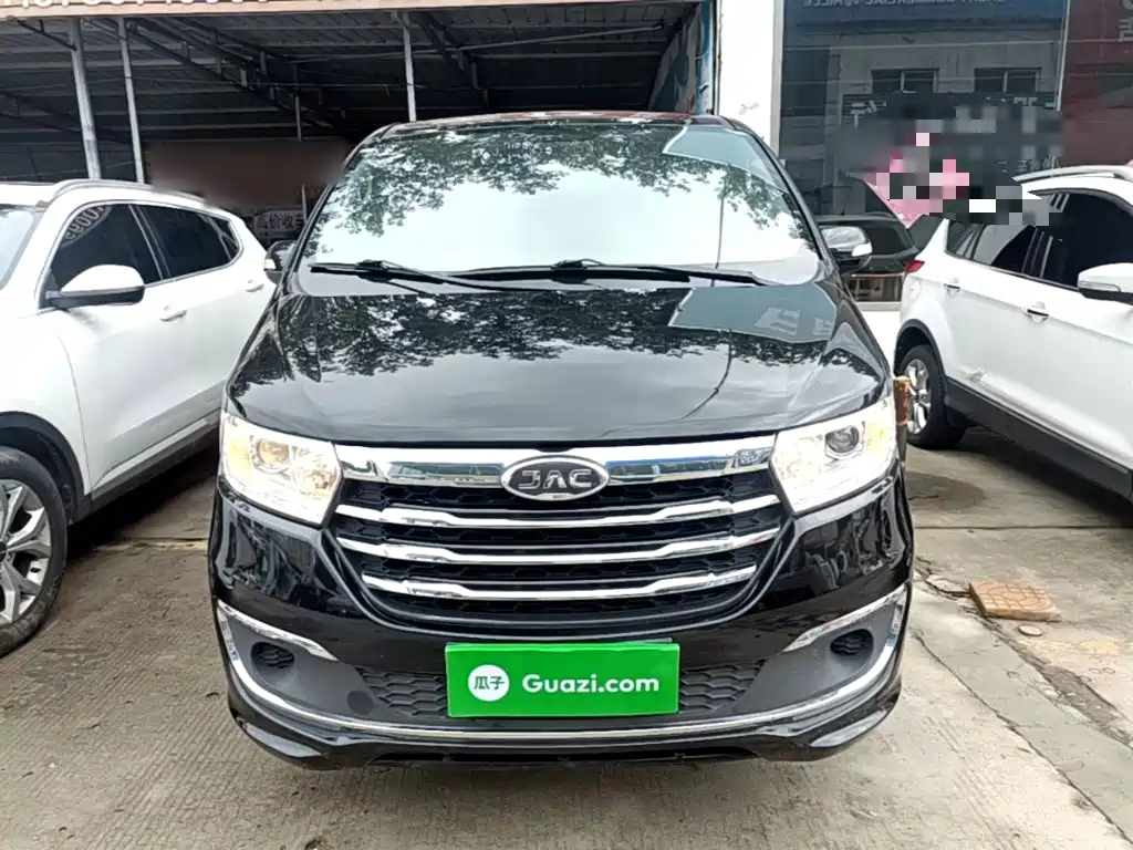 JAC Refine M3 2022 2022 PLUS 1.8L 7-Seater Standard