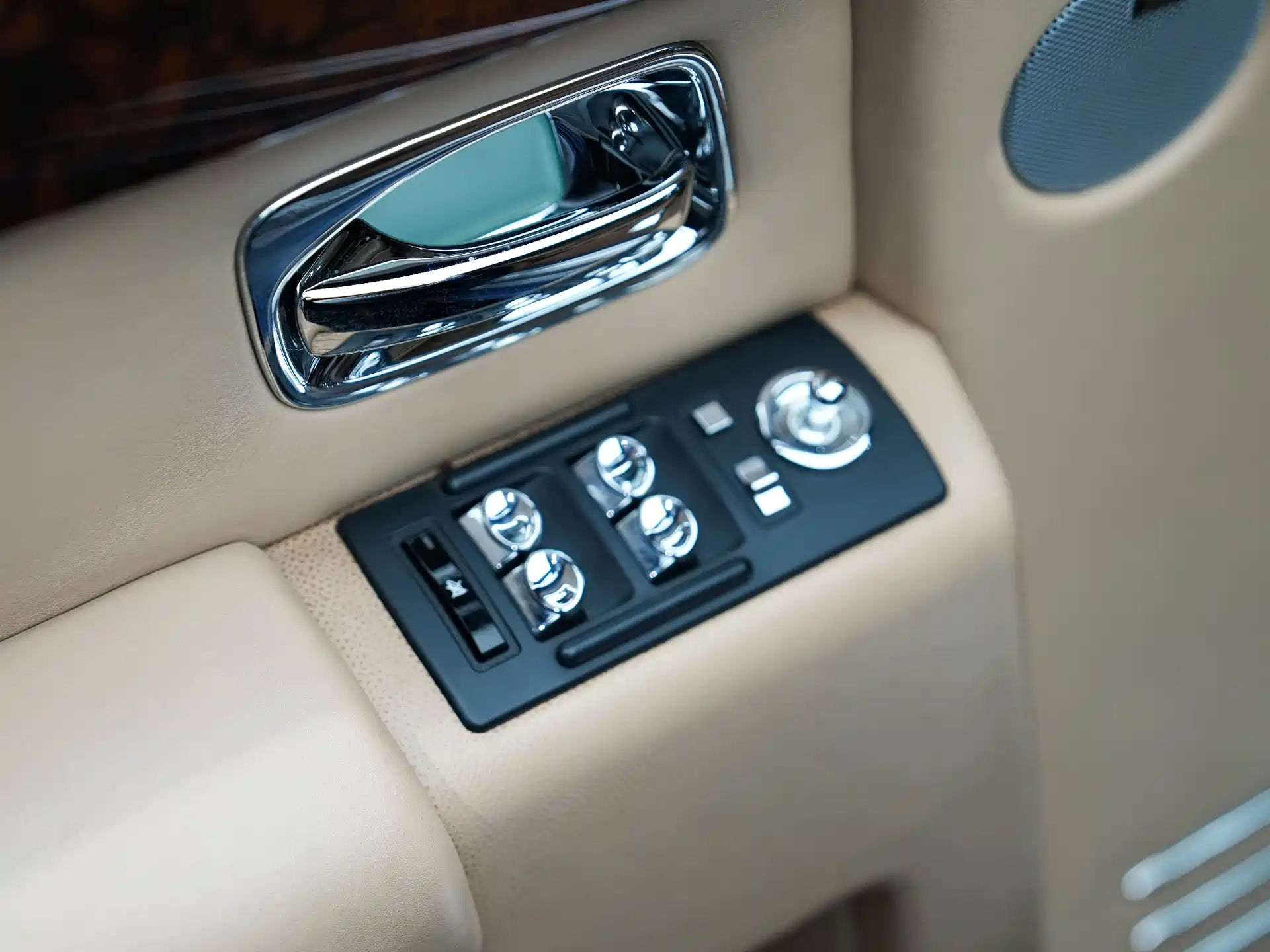 Фото 51 - Rolls-Royce Phantom