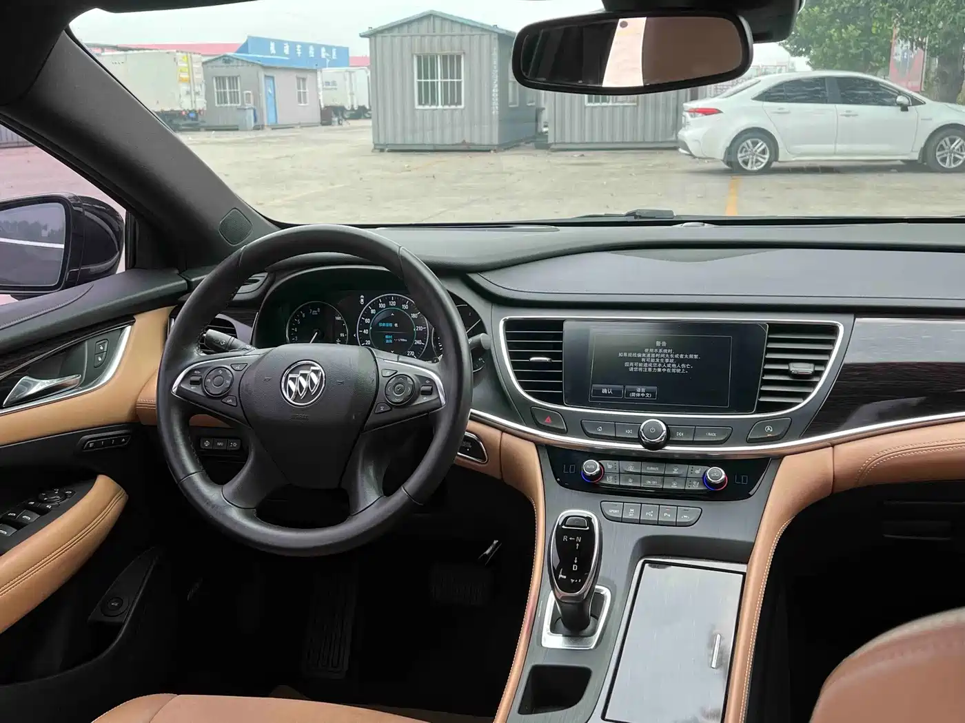 Фото 8 - Buick LaCrosse