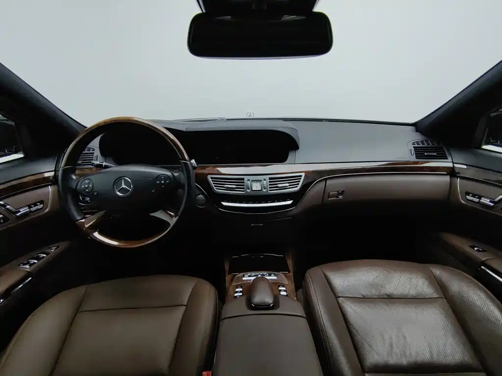 Фото 5 - Mercedes-Benz S-Class