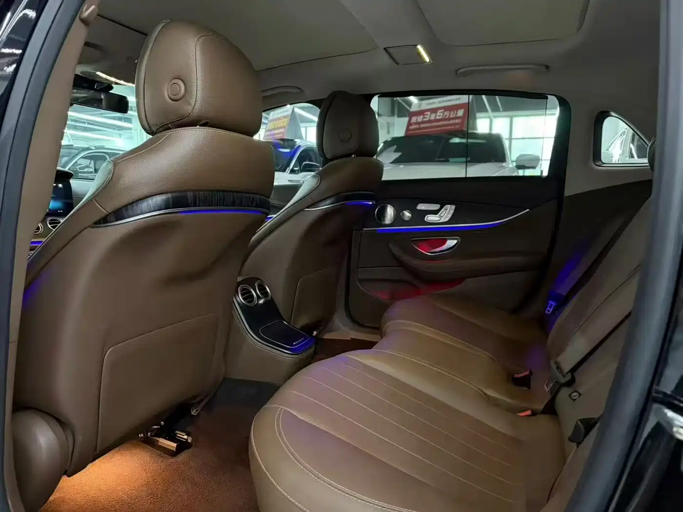 Фото 6 - Mercedes-Benz E-Class