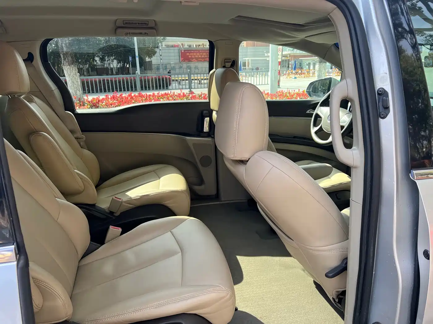 Buick GL8 2013 2.4L CT Luxury Business Comfort Edition фото 16