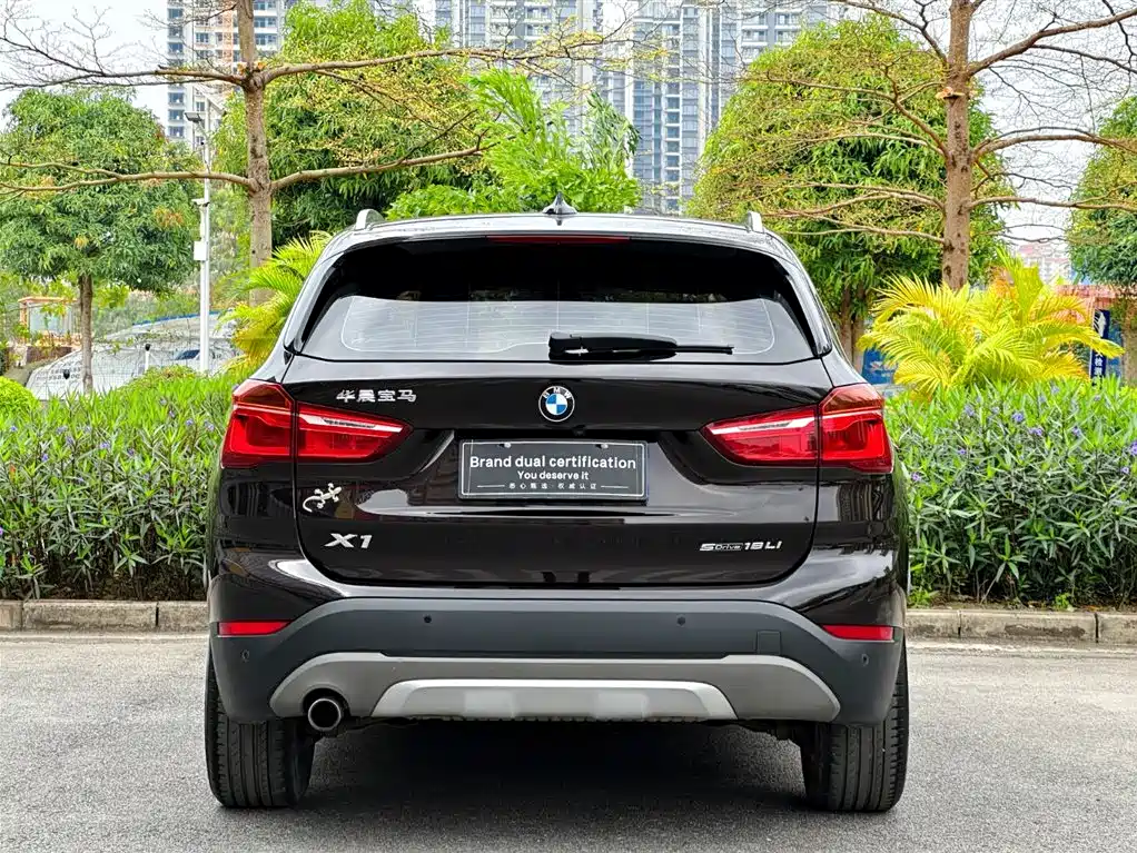BMW X1 2019 sDrive18Li Premium Model фото 7