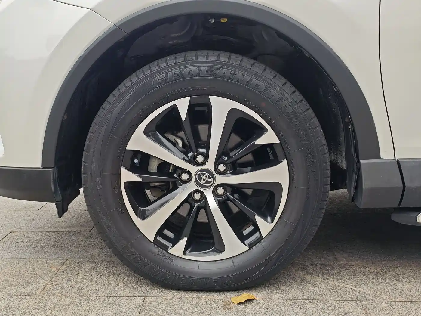 Toyota RAV4 Rongfang 2016 2.0L CVT 2WD Trend (China V) фото 10