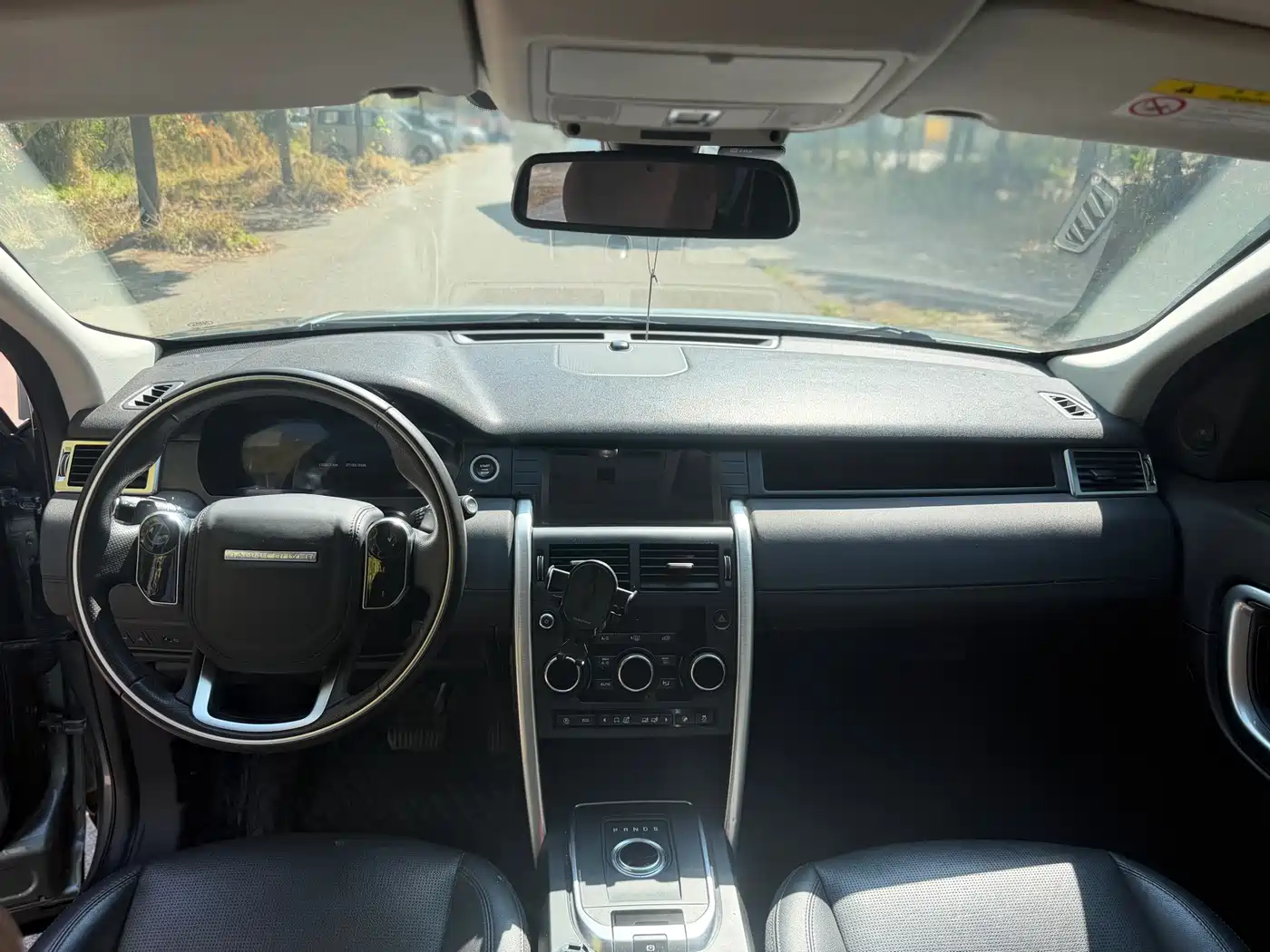 Land Rover Discovery Sport 2018 240PS SE Edition фото 5
