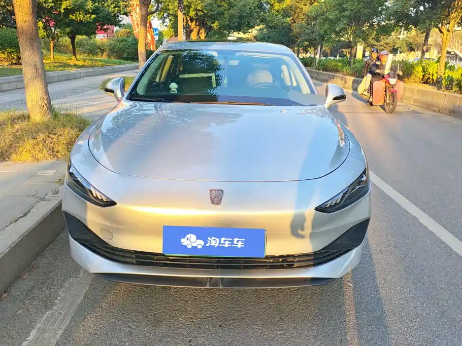 Фото 2 - Roewe D7