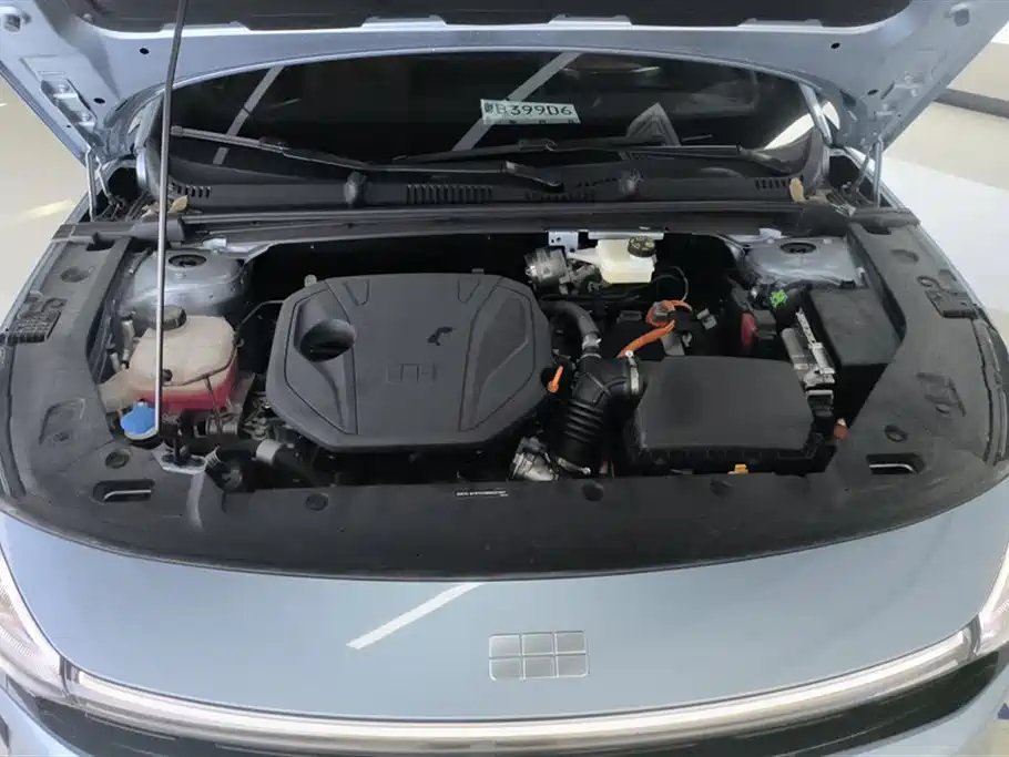 Geely Galaxy Galaxy L6 2025 EM-i 140km Starship Edition фото 10