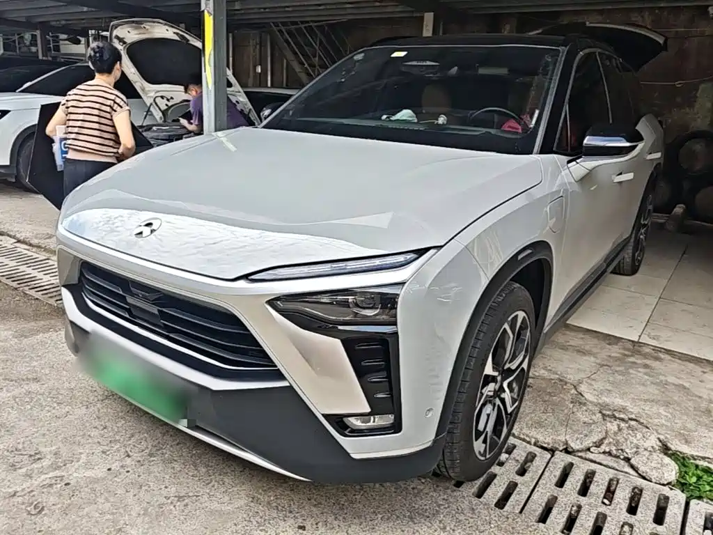 NIO ES8 2020