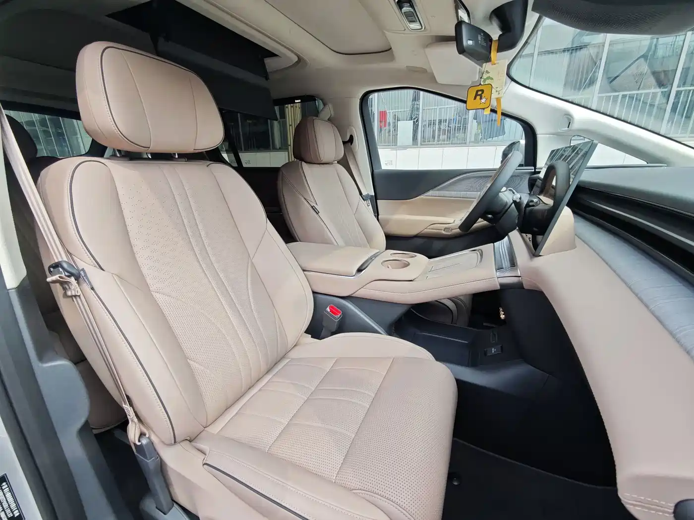 XPeng X9 2025 2025 Extended Range Edition