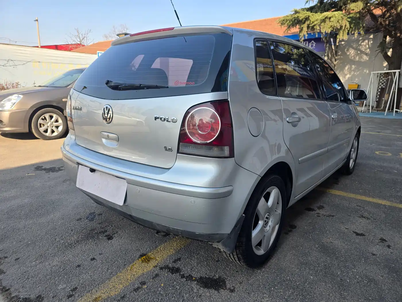 Volkswagen Polo фото 8