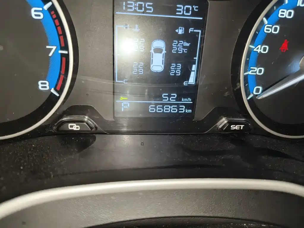Фото 5 - Geely Emgrand