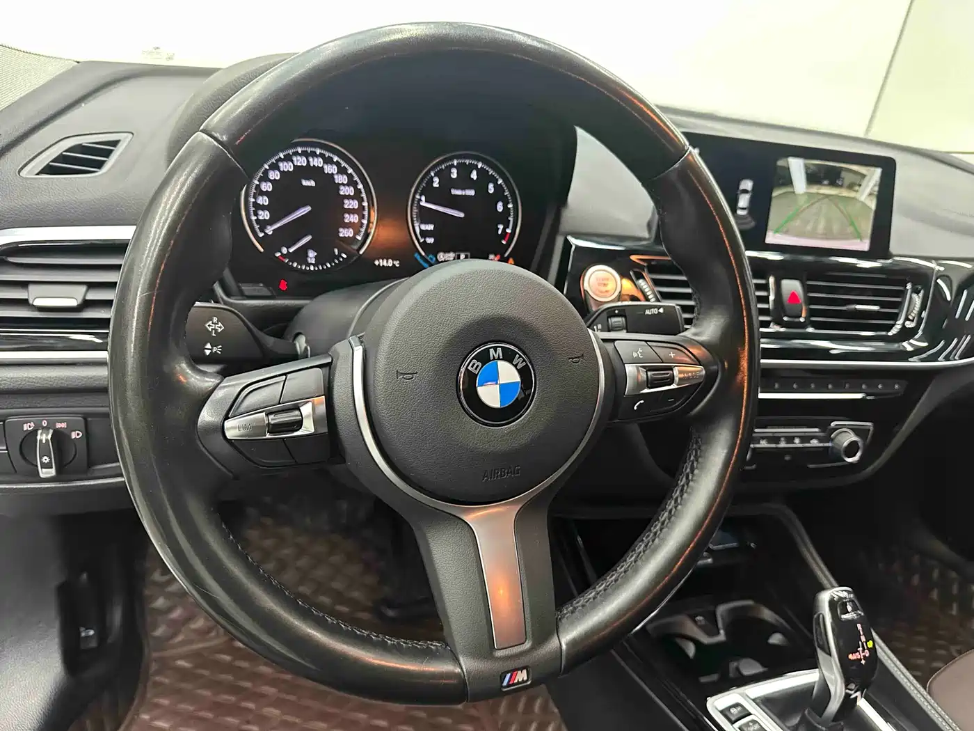 BMW 1 Series 2021 120i M Sport Shadow Edition фото 18