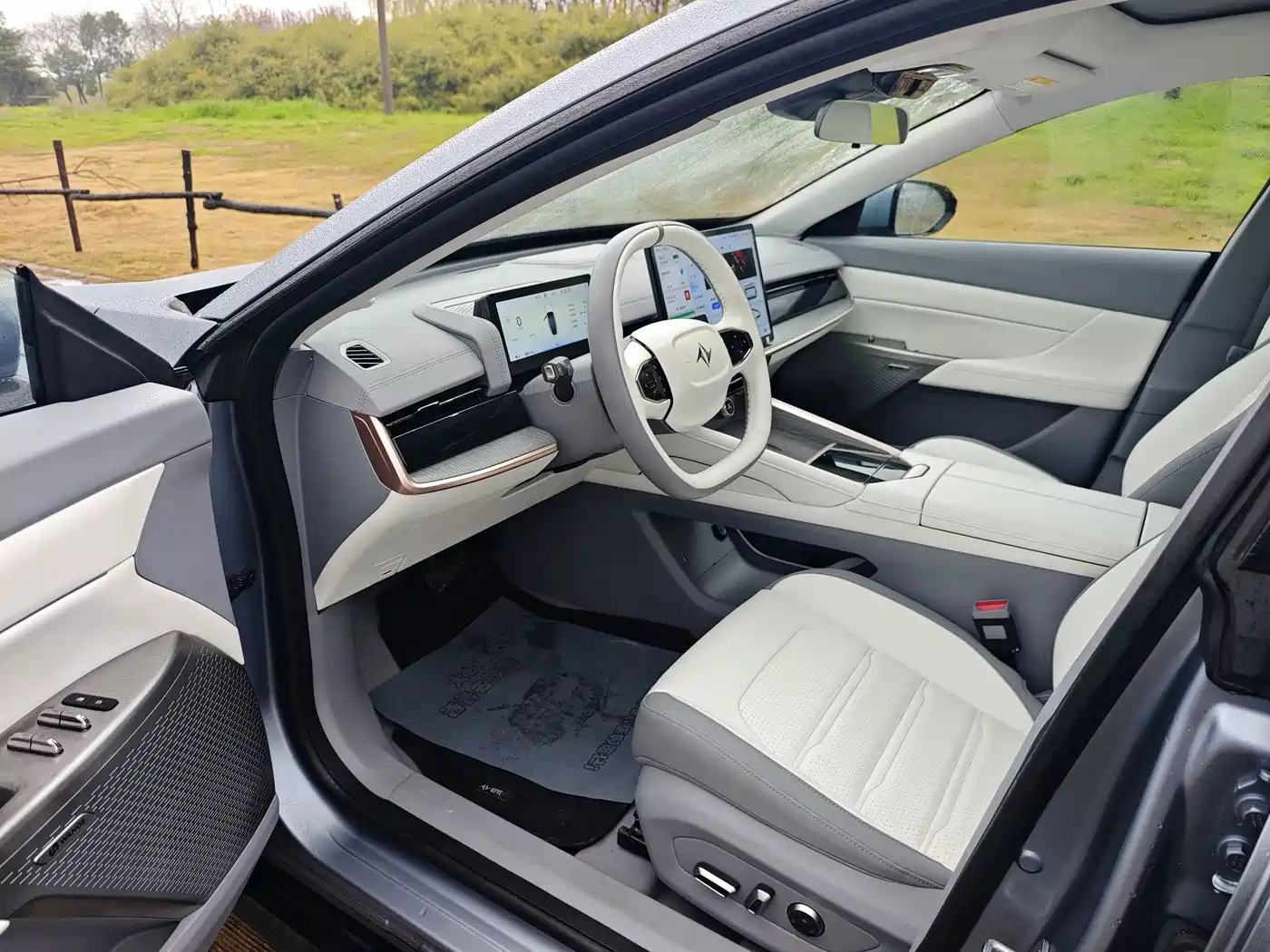 Dongfeng Yipai eπ007 2024 2024 Pure Electric 540 AWD Max Edition