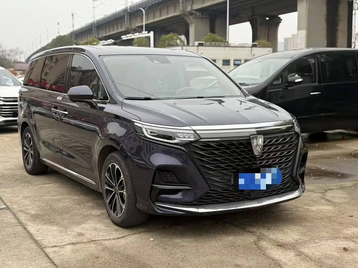 ROEWE IMAX8