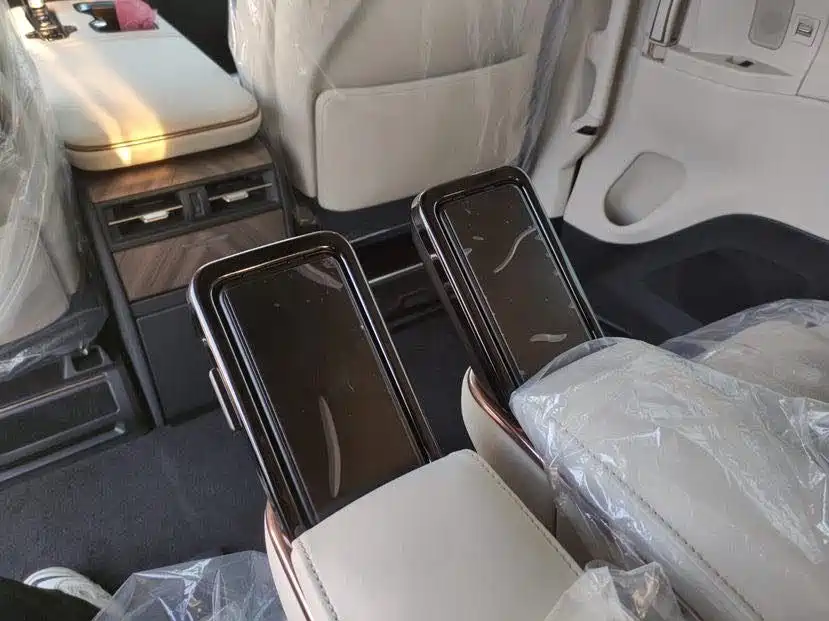 Lexus LM 2025 Model 350h Seven-Seater Elegance Edition фото 8