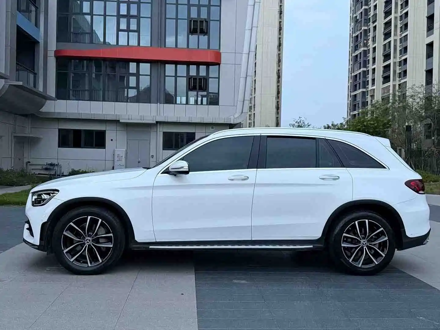 Фото 5 - Mercedes-Benz GLC