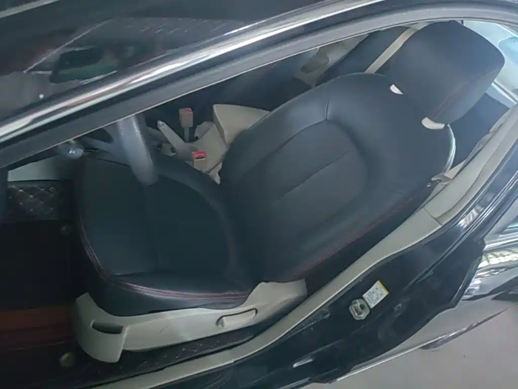 Dongfeng Aeolus Dongfeng Fengshen A60 2016 2016 Model 1.5L Manual Luxury