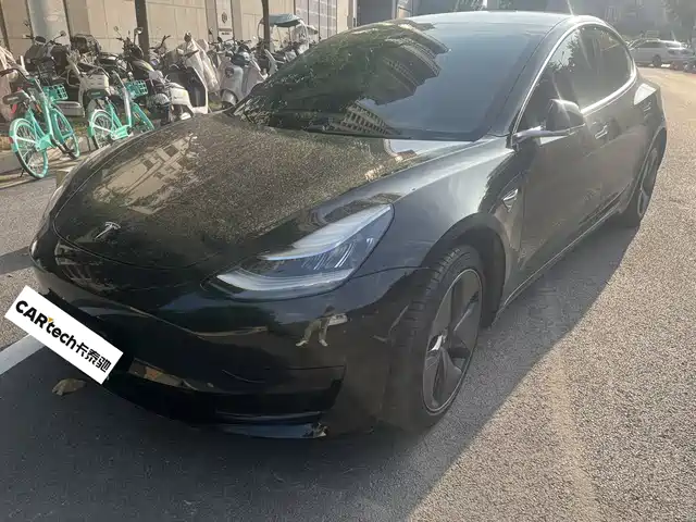 Tesla Model 3 2020