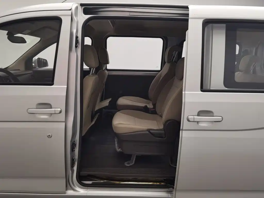 Wuling Motors Wuling Rongguang V 2017 2016 1.2L Standard