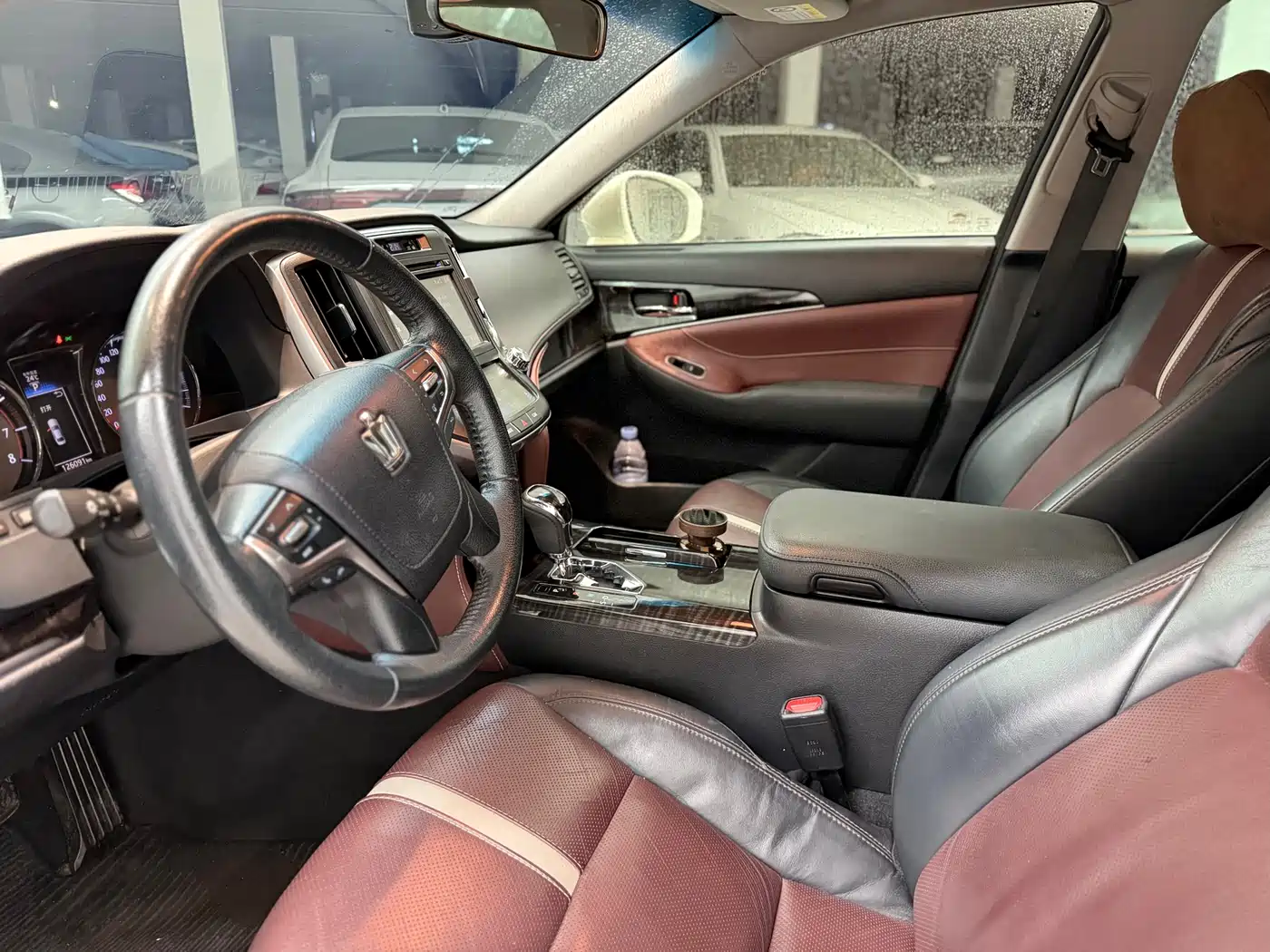 Toyota Crown 2017 2.0T Sport Edition фото 2
