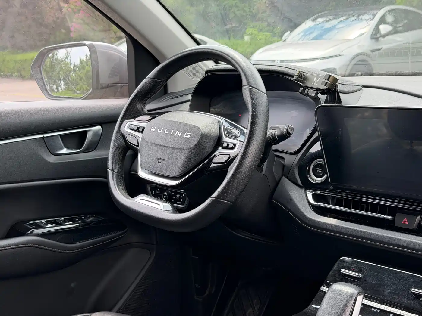 Wuling Motors Wuling Victory 2021 2020 1.5T CVT Flagship Business Class