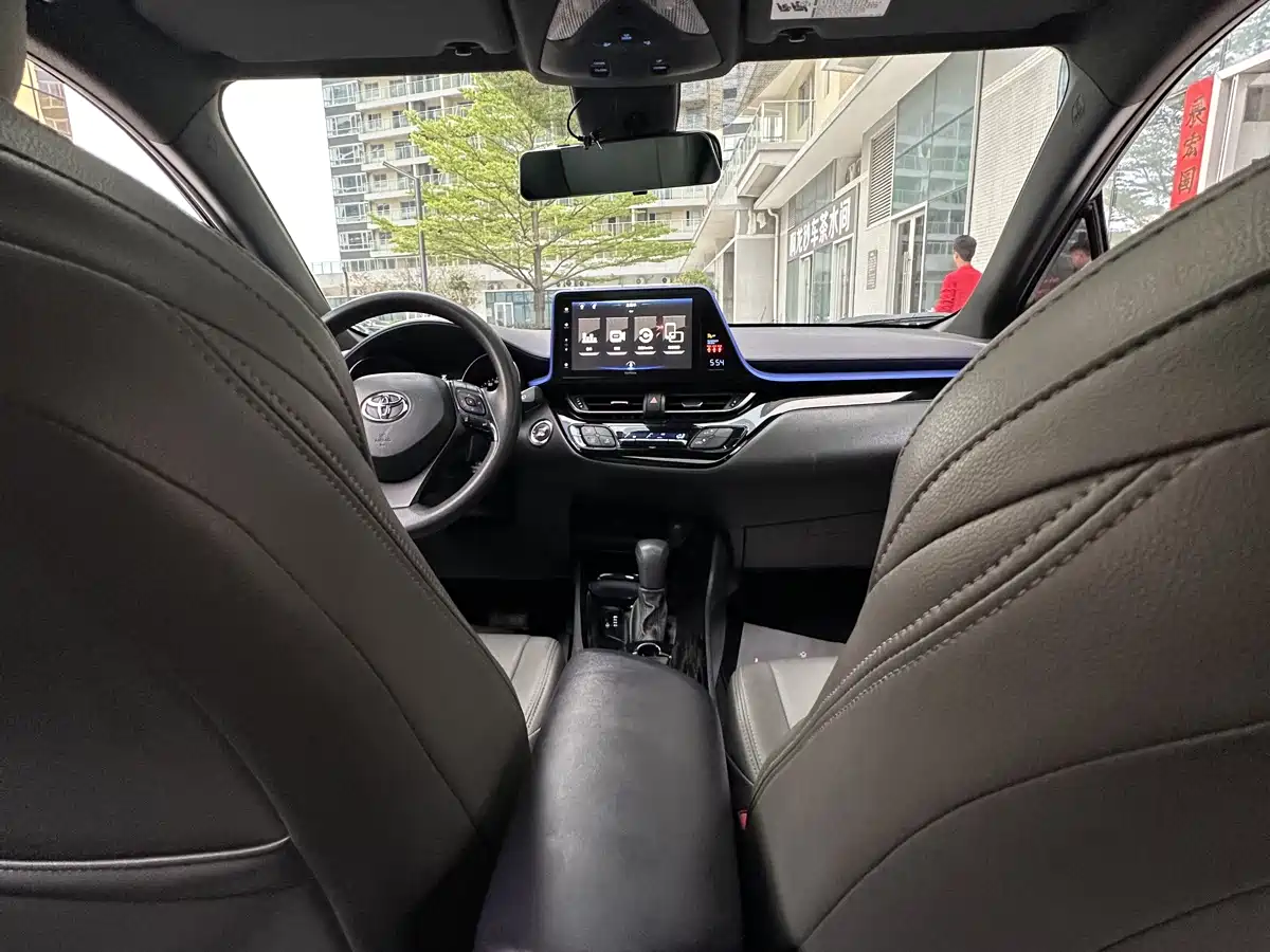 Toyota IZOA 2020 2.0L Yi Xiang Edition фото 15
