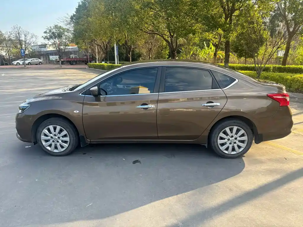 Nissan SYLPHY, миниатюра 3