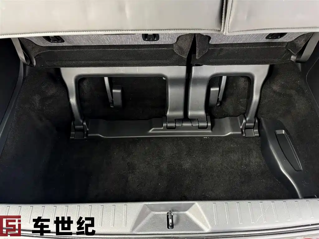 Toyota Granvia 2026 Model 2.5L Hybrid Comfort Edition фото 11