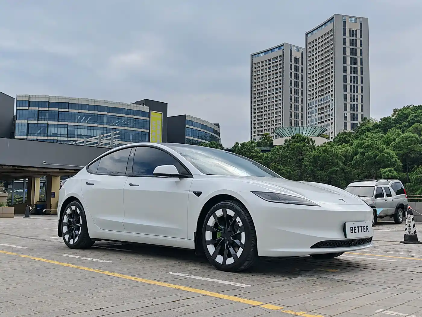 Tesla Model 3 2026 2025 Model Year Facelift Long Range All-Wheel Drive
