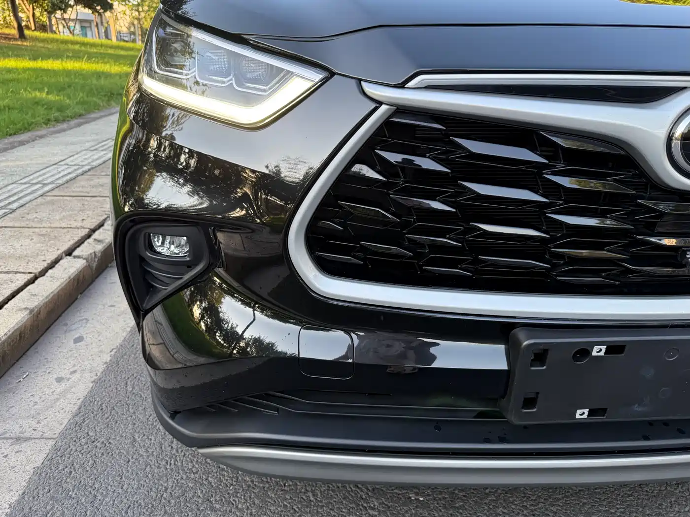 Toyota Highlander 2022 380T 4WD Luxury 7-Seater фото 20
