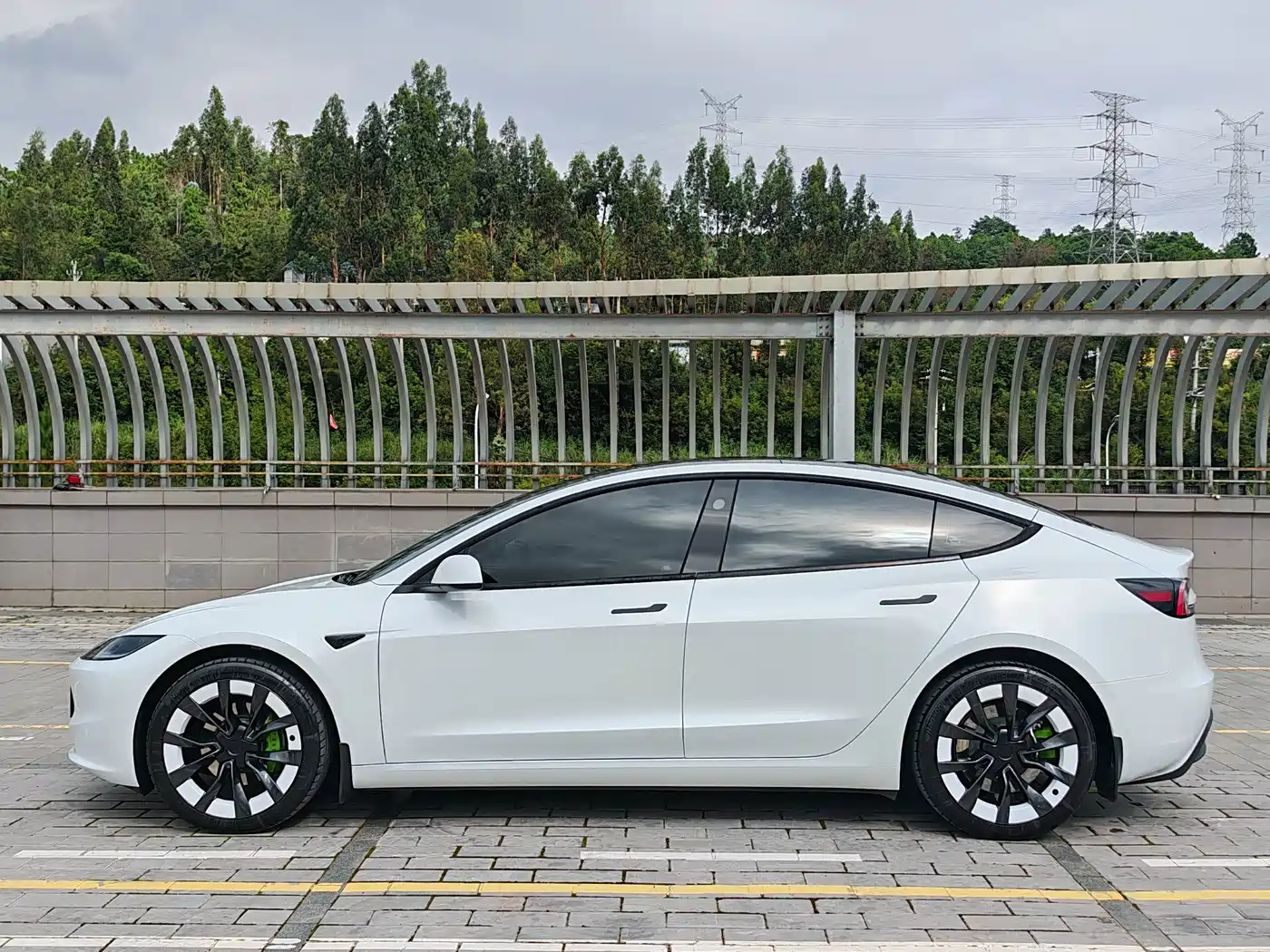 Tesla Model 3 2026 2025 Model Year Facelift Long Range All-Wheel Drive