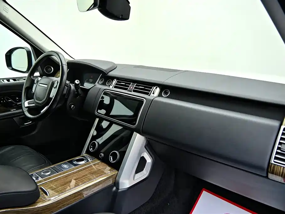 Land Rover Range Rover 2019 3.0 SCV6 Heritage Edition фото 16