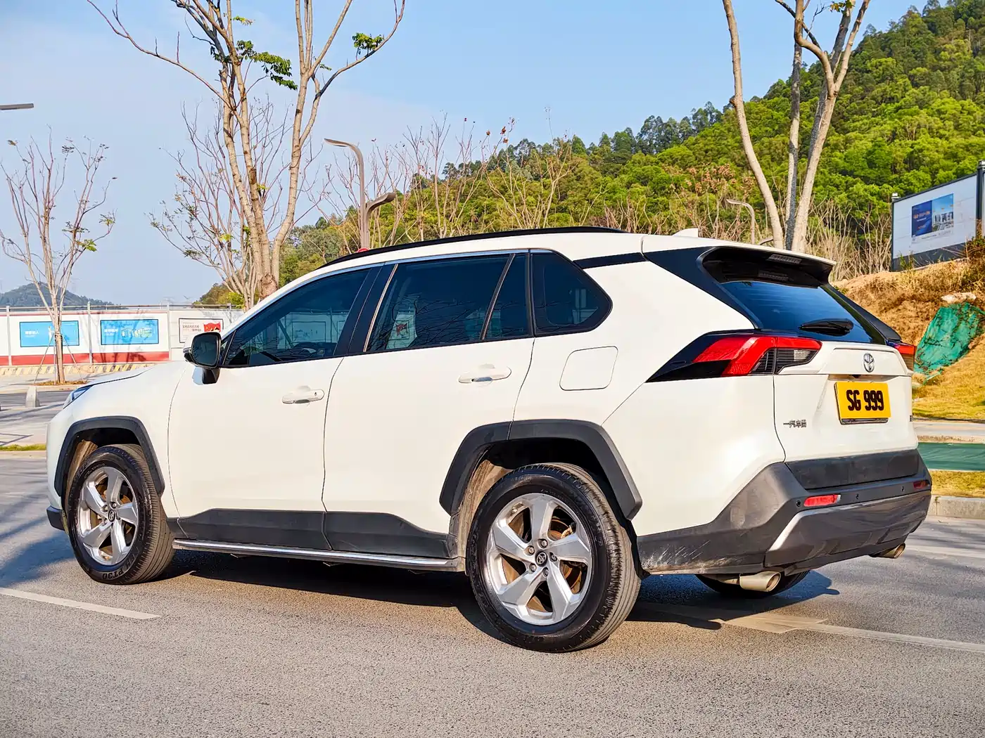 TOYOTA RAV4 RONGFANG